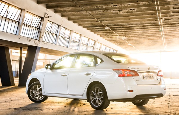 Avaliação: Nissan Sentra 2.0 Unique