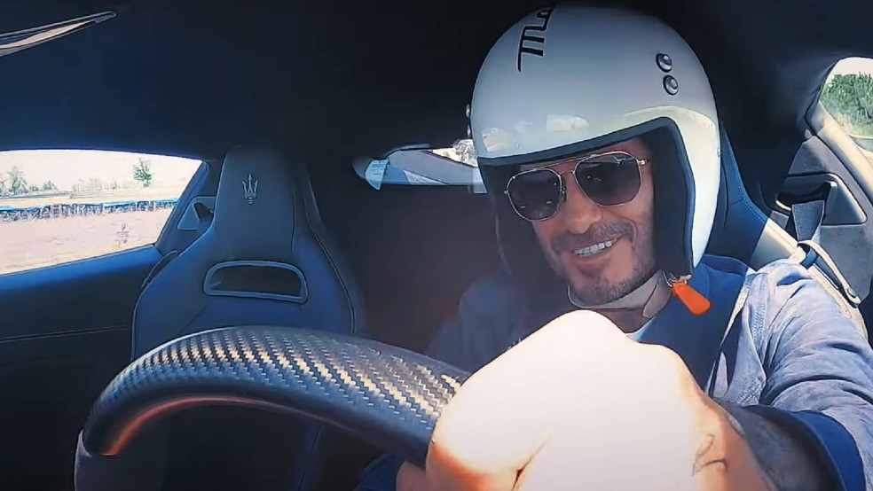 David Beckham faz test-drive um Maserati MC20 na Itália — Foto: Reprodução