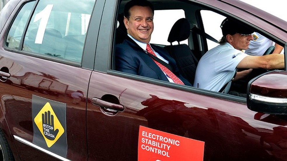 Ministro Gilberto Kassab em evento de segurança automotiva (Foto: Elza Fiuza/Agência Brasil) — Foto: Auto Esporte
