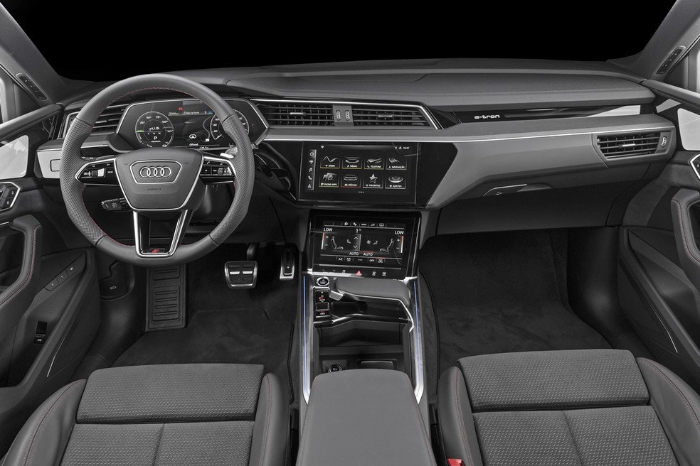 Audi Q8 e-tron permanece com o mesmo interior  — Foto: Divulgação