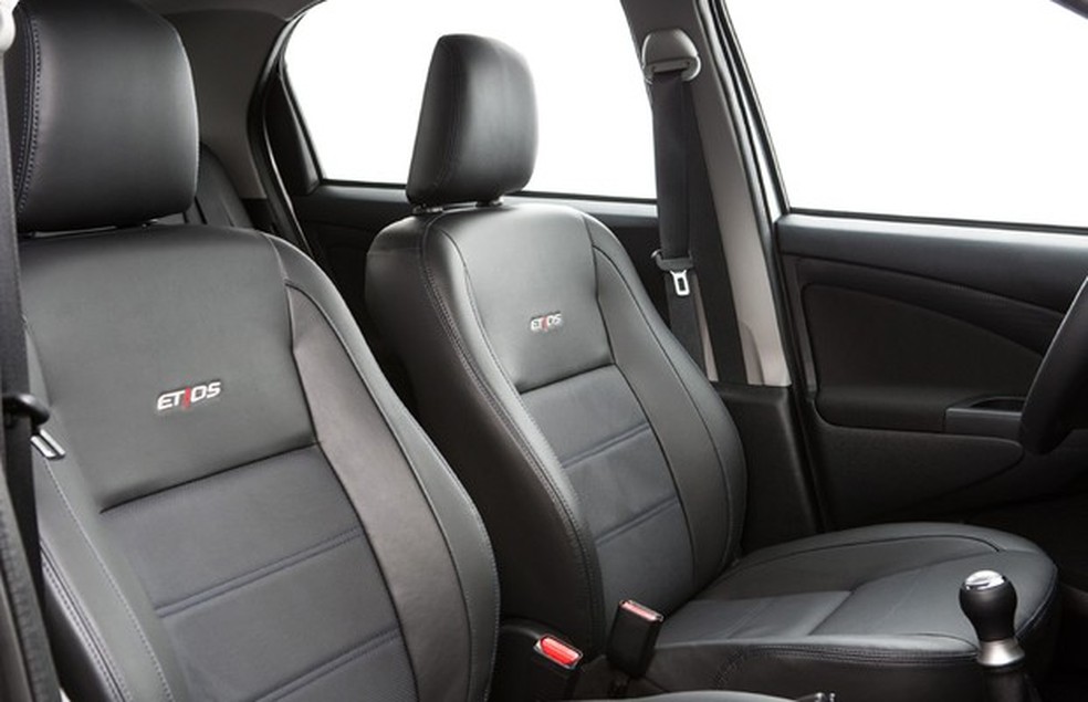 Bancos da linha Etios Platinum 2015 (Foto: Divulgação) — Foto: Auto Esporte