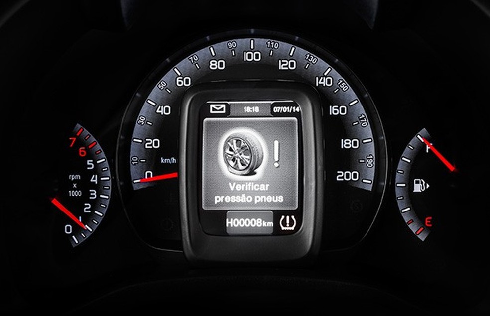 Sistema de monitoramento de pressão dos pneus do Fiat Mobi (Foto: Fiat) — Foto: Auto Esporte