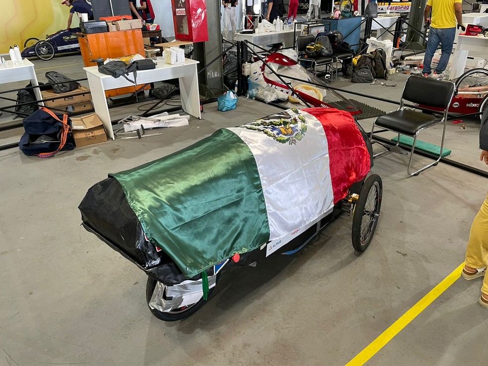 Equipe do México desenvolveu carro a hidrogênio, mas abandonou a competição — Foto: Cauê Lira