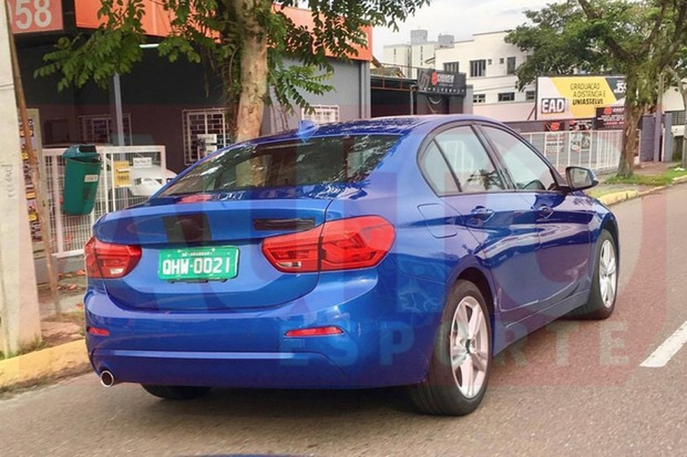 Flagra do BMW Série 1 Sedan no Brasil (Foto: Arthur Marchini / Auto News Brasil) — Foto: Auto Esporte