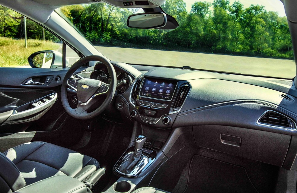 Chevrolet Cruze 2021: ainda vale a pena comprar o sedã e o hatch
