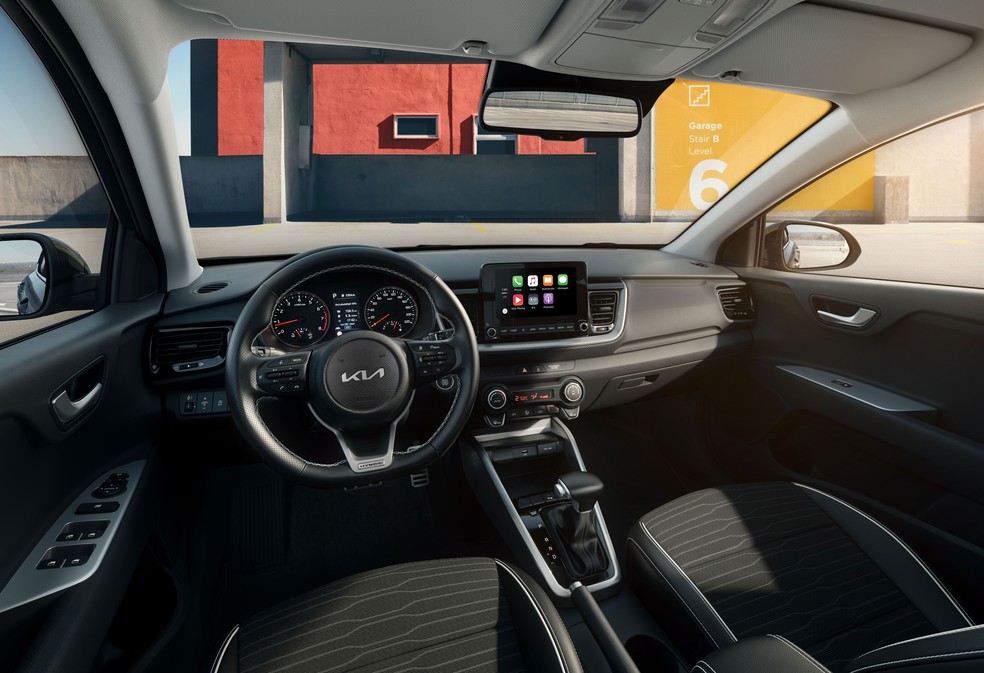 O interior do carro tem um desenho bem moderno  — Foto: Divulgação 