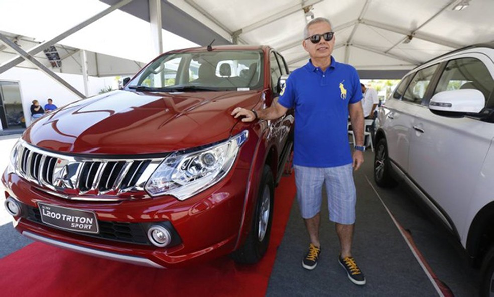 O engenheiro Cesar Gerardo Hupsel aprovou os preços praticados no evento (Foto: Marcelo de Jesus/O GLOBO) — Foto: Auto Esporte