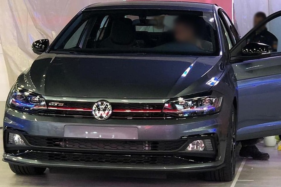 Polo GTS e Virtus GTS estão sendo preparados para o Salão (Foto: Reprodução) — Foto: Auto Esporte