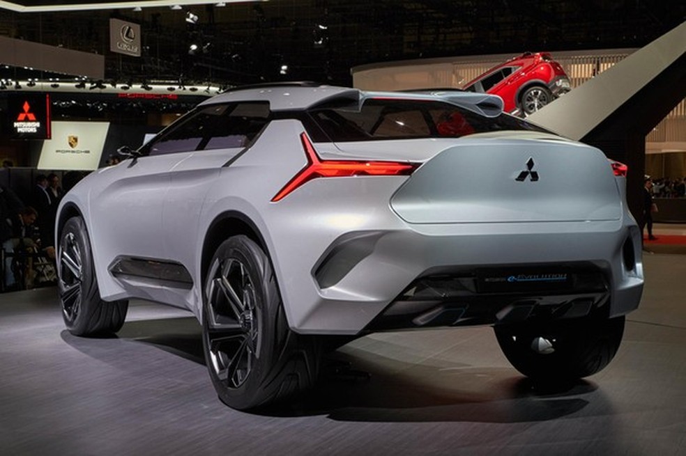 Mitsubishi e-Evolution Concept no Salão de Xanguai (Foto: Newspress) — Foto: Auto Esporte