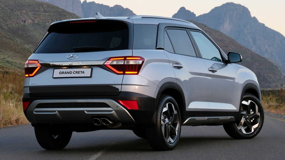 Hyundai Grand Creta tem as lanternas mais tradicionais se comparado ao modelo de cinco lugares — Foto: Divulgação