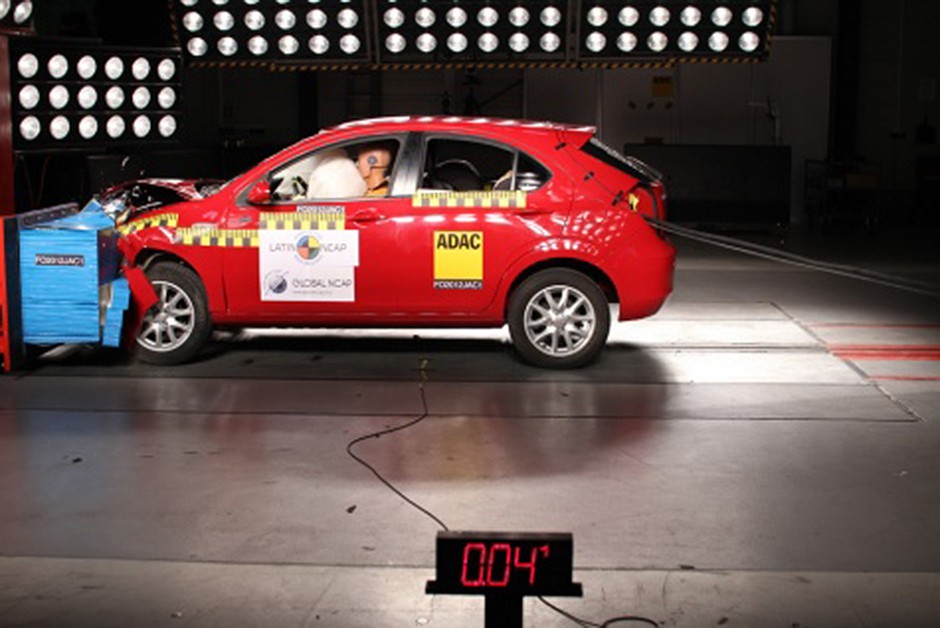 JAC J3 com airbag duplo: 1 estrela para passageiro adulto (nota 3,50/16,00) e 2 estrelas para passageiro infantil (nota 13,03/49,00)
