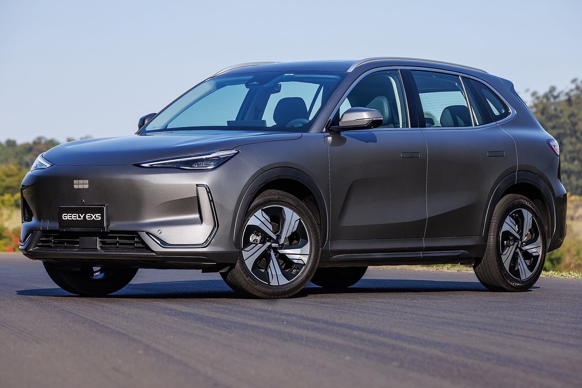 Renault vai lançar carros elétricos com base da chinesa Geely contra a BYD