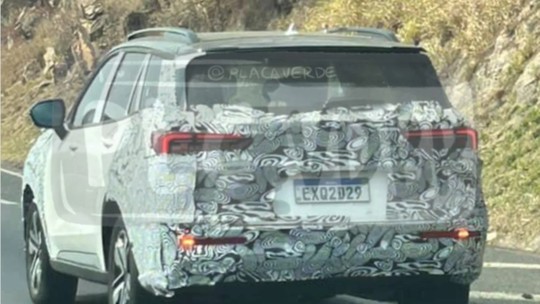 Flagra: Ford Territory será o primeiro híbrido plug-in da marca no Brasil