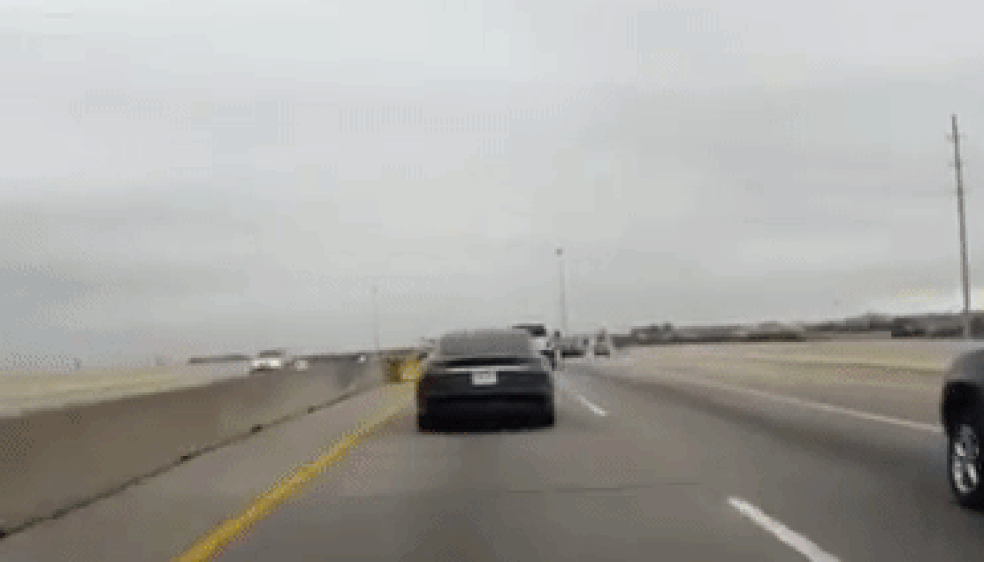 Tesla Model S bate em muro enquanto Autopilot estava ativado (Foto: Divulgação) — Foto: Auto Esporte