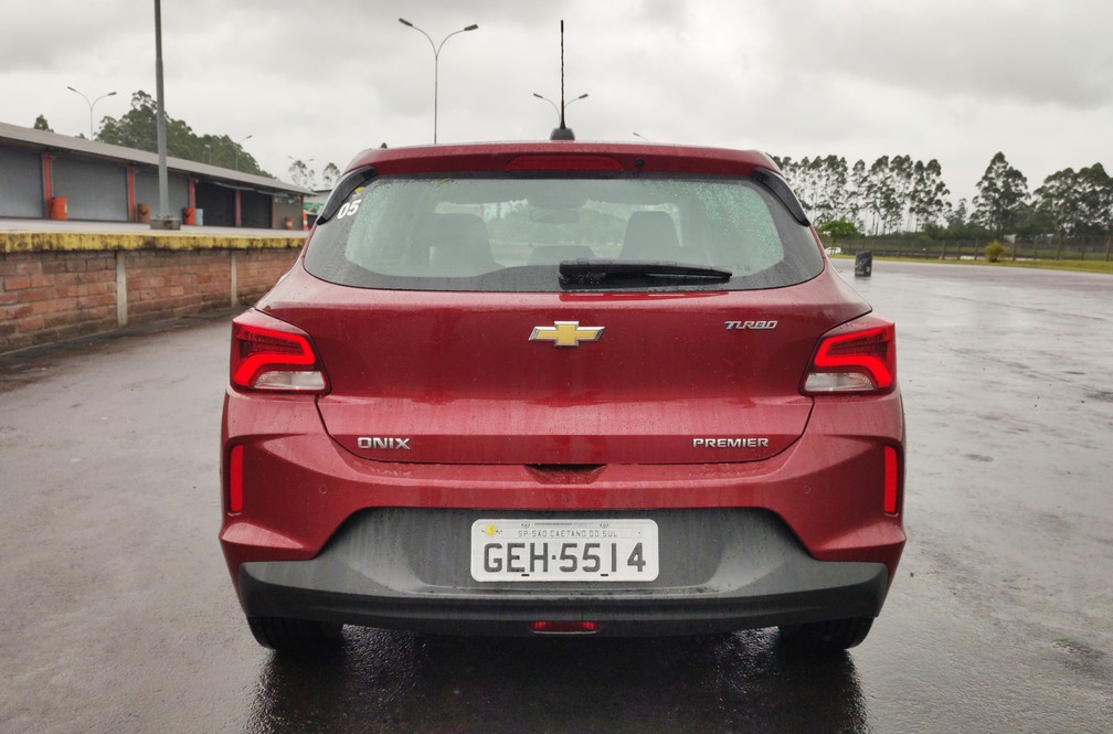 Chevrolet Onix Premier III — Foto: Guilherme Fontana/G1