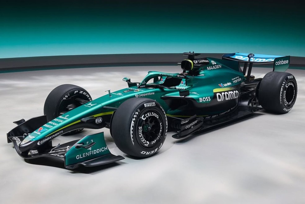 Aston Martin revelou pintura do carro que vai competir em 2026 durante evento na Arábia Saudita — Foto: Divulgação