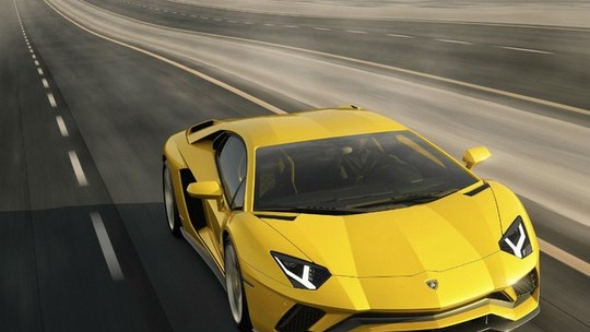 Novo Lamborghini Aventador S chega a 740 cv de potência