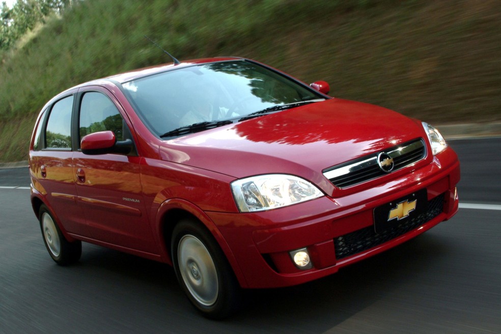 Chevrolet Corsa da segunda geração brasileira foi apelidado de "Corsa C" — Foto: Divulgação/Chevrolet