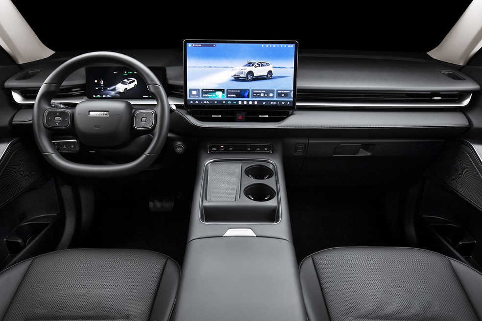 GWM Haval H6 PHEV19 2026: painel tem o mesmo desenho, mas console central e volante são novos — Foto: Divulgação/GWM