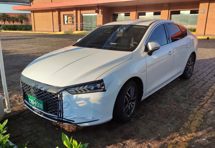 BYD Qin Plus flagrado no interior de São Paulo