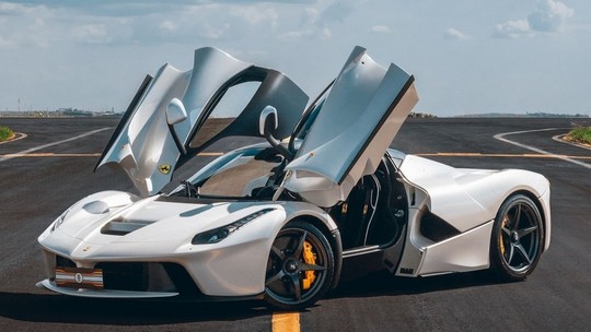 Última Ferrari LaFerrari do mundo está no Brasil e custou R$ 35 milhões