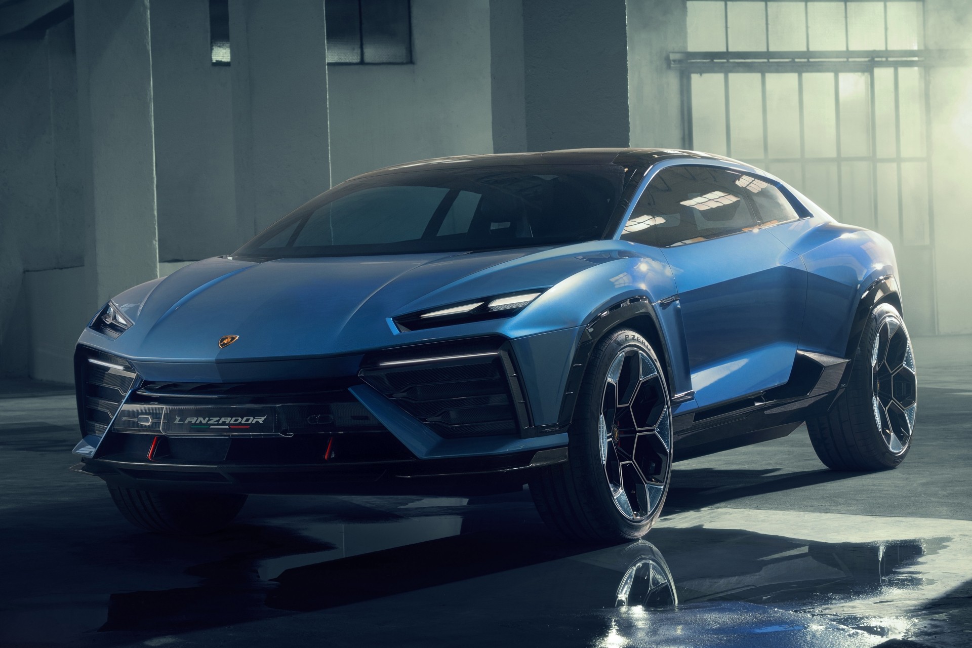 Lamborghini cancela SUV elétrico Lanzador por falta de interesse do público