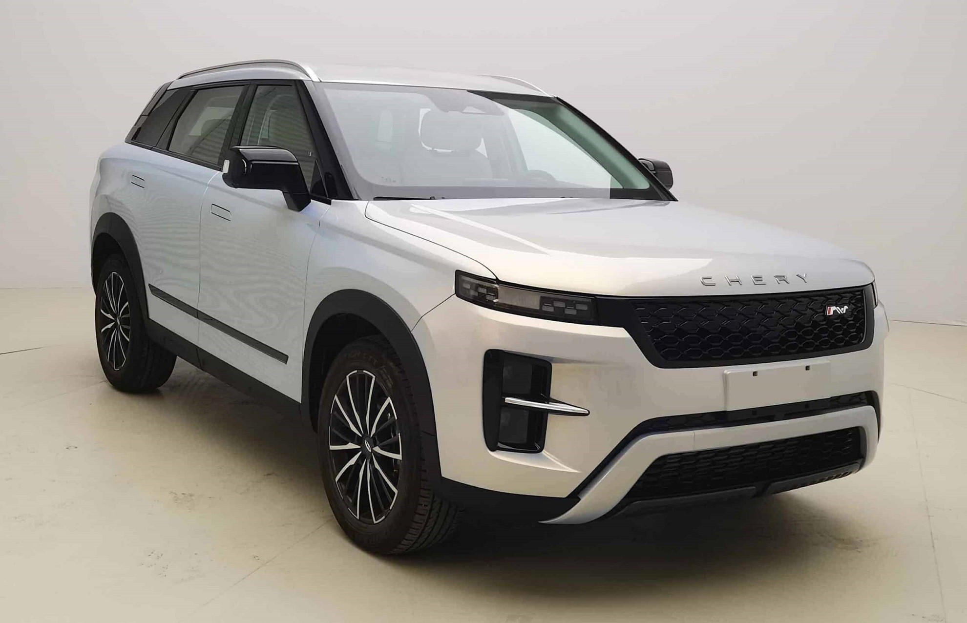 Novo Chery Tiggo 7 Sport híbrido tem cara de Land Rover e faz até 78 km/l