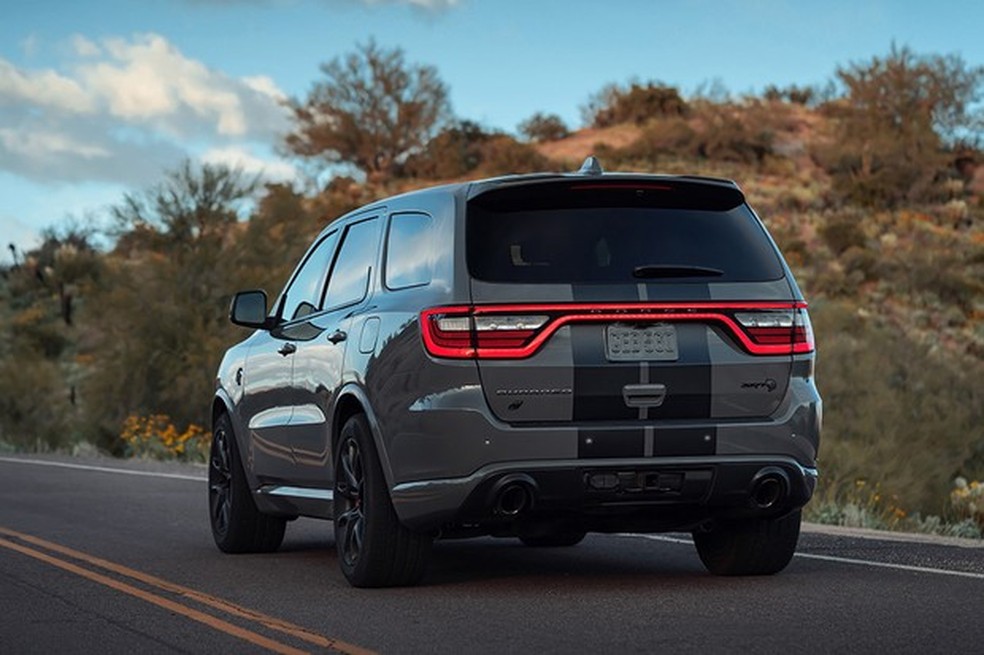 O sistema de exaustão tem o formato de "X" e promete ser bem barulhento (Foto: Divulgação) — Foto: Auto Esporte