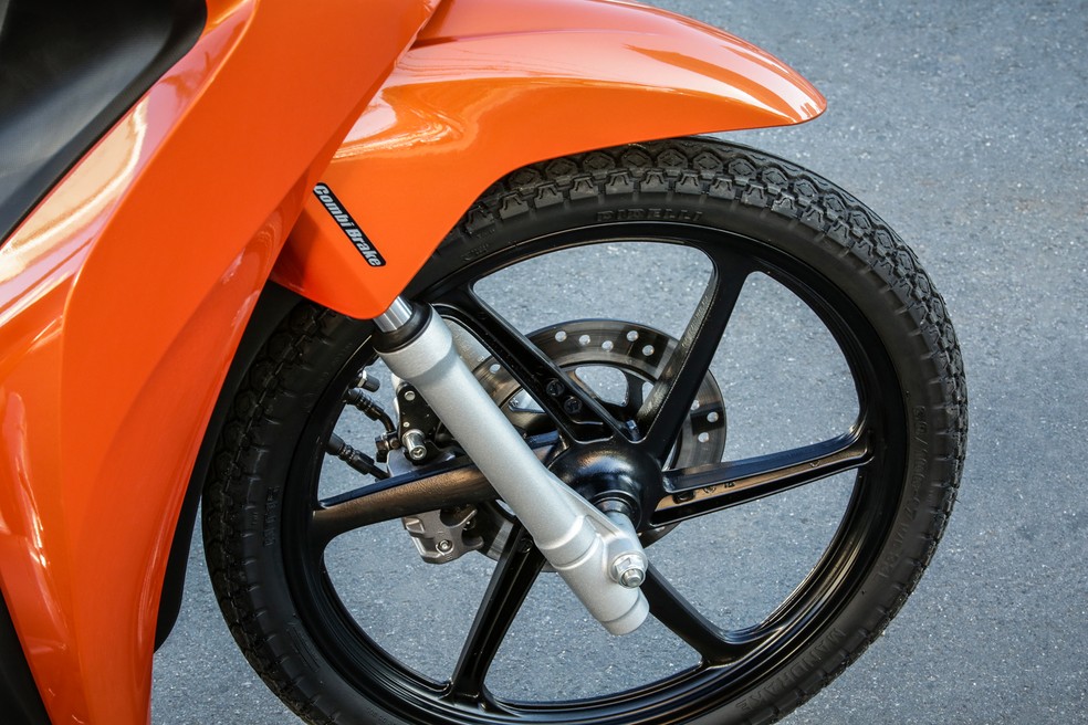 Honda Biz 2018 com CBS — Foto: Honda/Divulgação