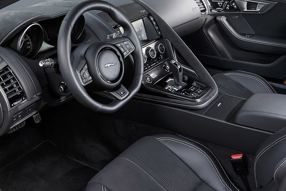 Jaguar F-Type R AWD