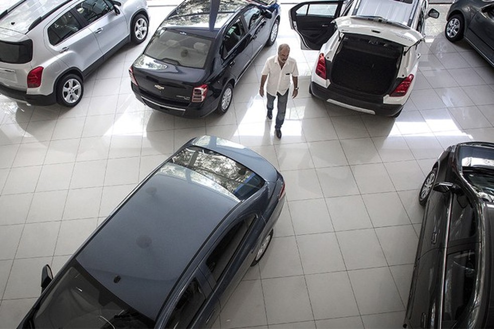 EC Rio de Janeiro, 02/10/2015-Diminuicao de venda de veiculos O Km. Claudio Vieira, gerente de concessionaria.   Foto: Antonio Scorza/ Agencia O 3PWEB (Foto: O 3PWEB) — Foto: Auto Esporte