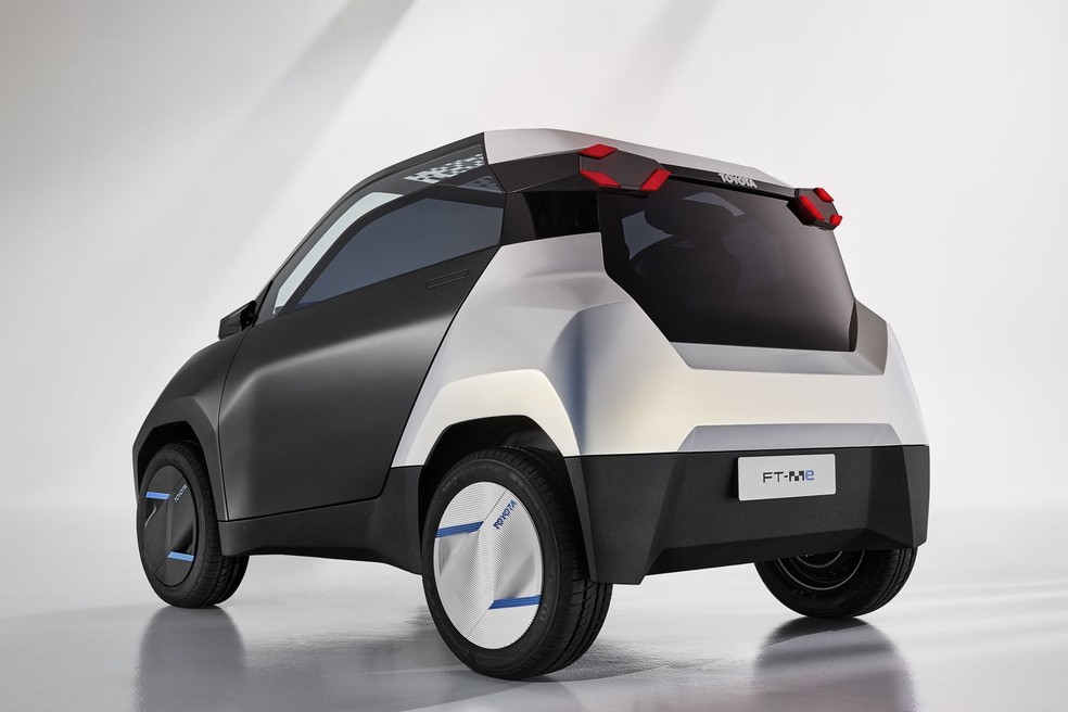 Segundo a Toyota, o modelo teve seu design inspirado em um capacete jet — Foto: Divulgação Toyota