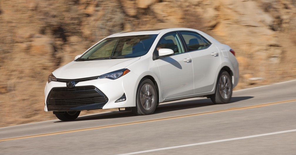 Toyota Corolla vendido nos EUA é diferente do brasileiro — Foto: Divulgação