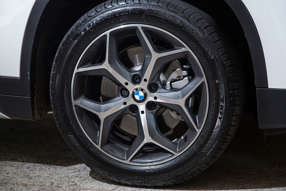 Roda de liga-leve do BMW X1 sDrive20i