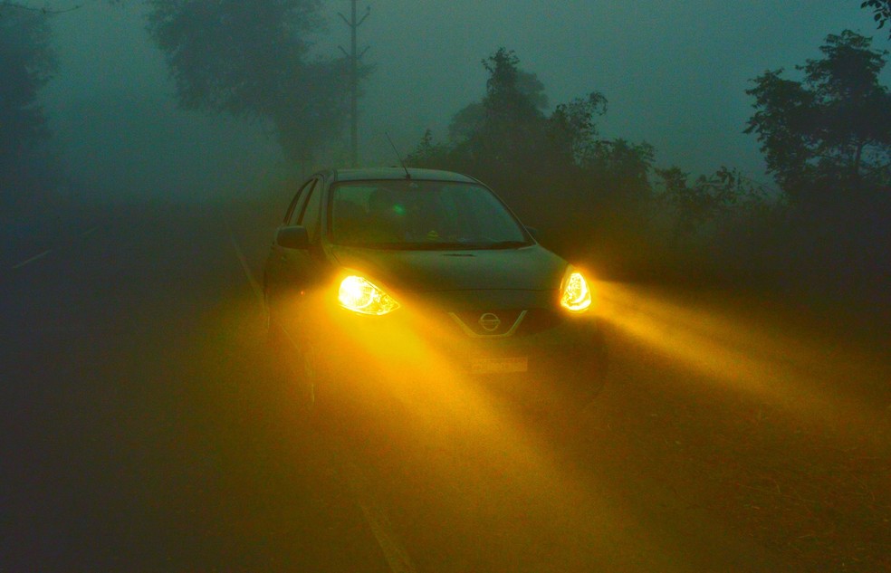Faróis de neblina em bom estado são essenciais durante o inverno — Foto: Wiki commons/Reprodução