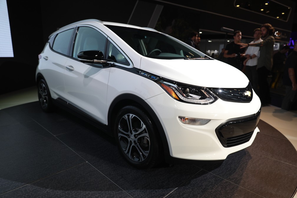 Chevrolet Bolt apresentado no Salão do Automóvel de São Paulo 2018 — Foto: Fábio Tito/G1