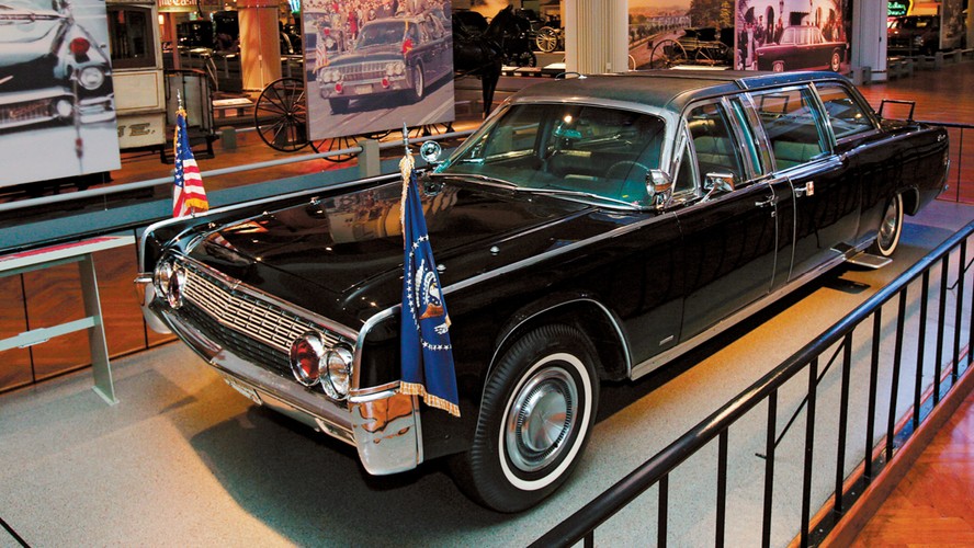 O Lincoln Continental que transportava Robert Kennedy mistura um passado  triste com inovações usadas até hoje