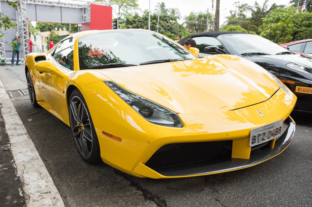 Ferrari 488 Spider, 2017 — Foto: Celso Tavares/G1