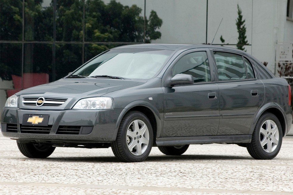 Chevrolet Astra tem visual acertado e conjunto com potência razoável — Foto: Divulgação/Chevrolet