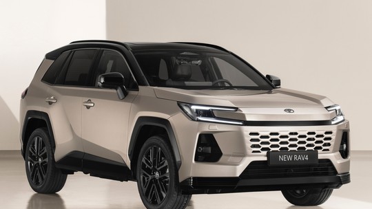 Novo Toyota RAV4 estaciona pelo celular e antecipa próximo Corolla
