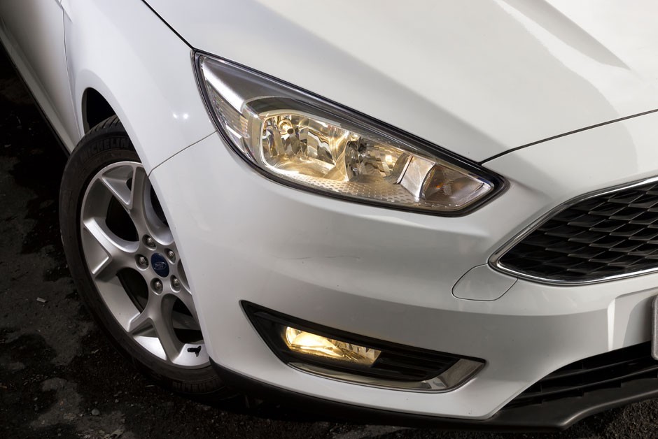Farol do Ford Focus 1.6 SE Plus