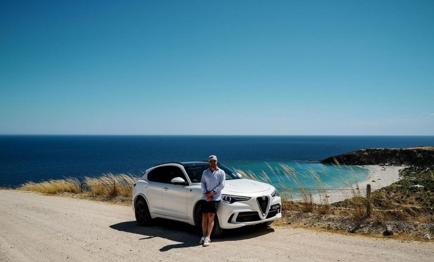 Valtteri Bottas Alfa Romeo Stelvio Quadrifoglio