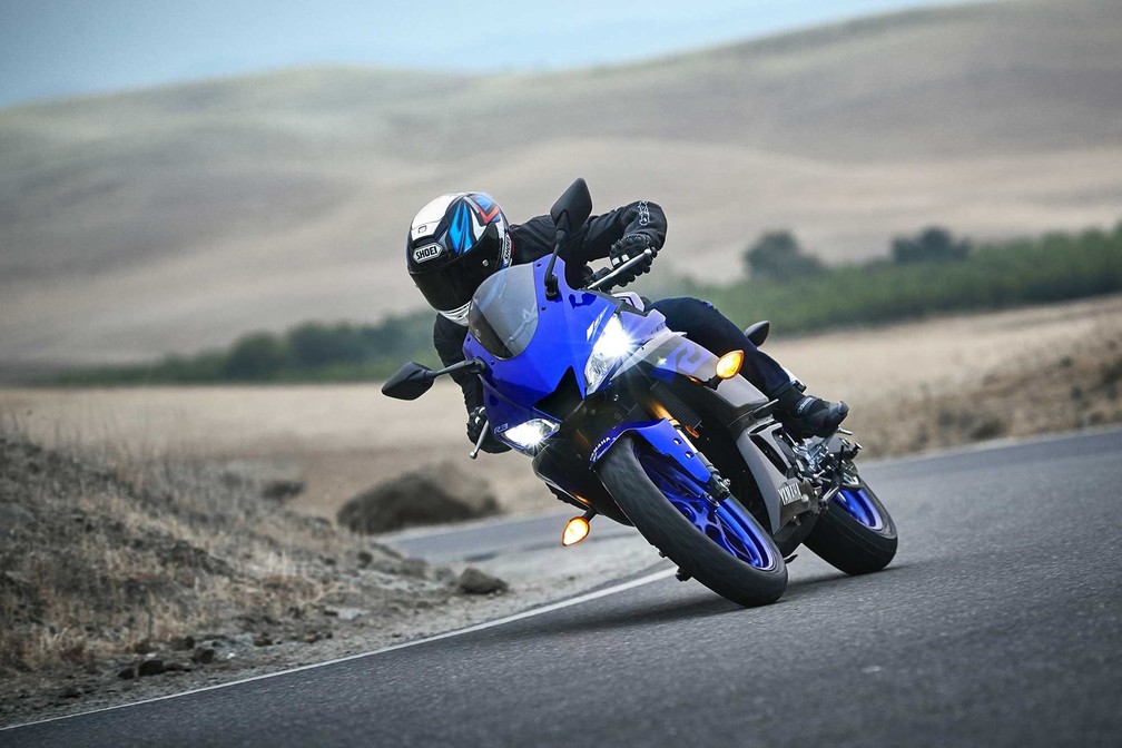 Yamaha YZF-R3 chega renovada ao Brasil por R$ 23.990