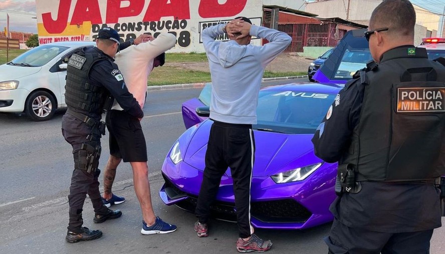 Hungria sendo aborda pela Polícia Militar do Distrito Federal