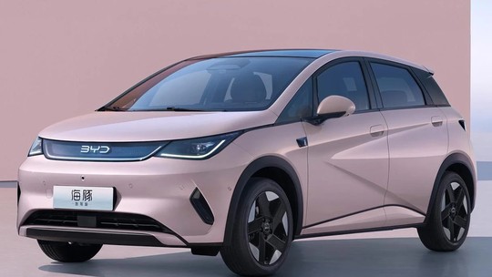 Novo BYD Dolphin melhora segurança e tem até geladeira; veja quando chega
