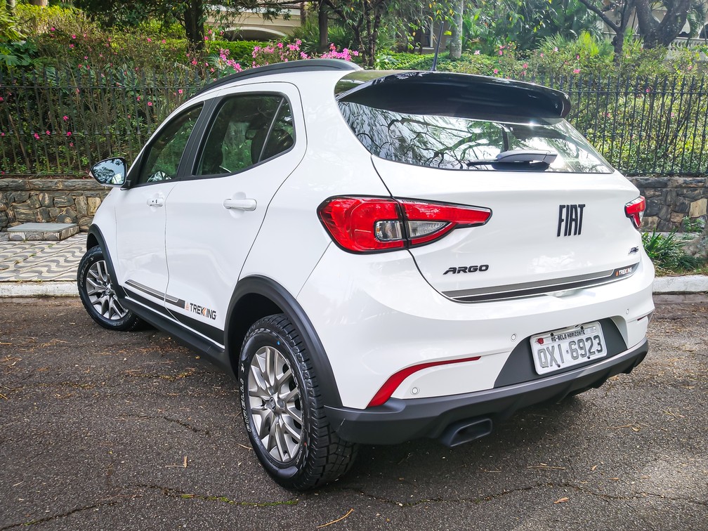 Fiat Argo Trekking 1.8 — Foto: André Paixão/G1