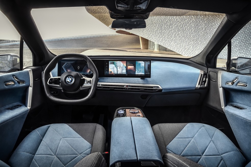 Interior do SUV elétrico apresenta visual minimalista — Foto: Divulgação