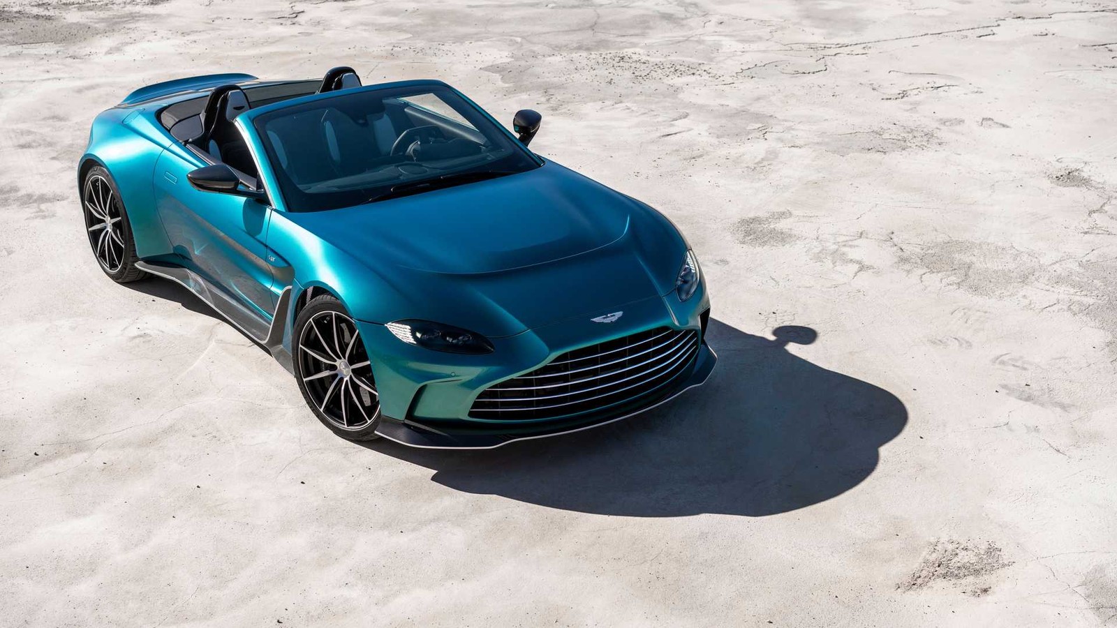 Aston Martin V12 Vantage Roadster — Foto: Divulgação