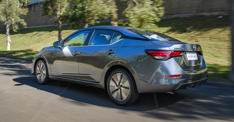 Nissan Sentra Advance 2025
