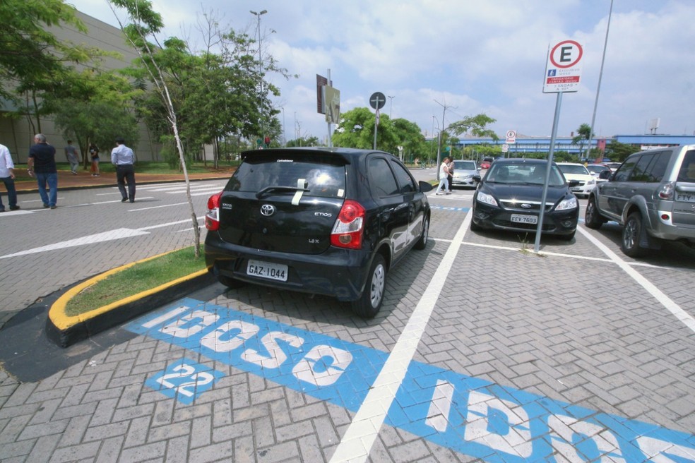 Vaga especial só pode ser utilizada por quem tem cartão de estacionamento de idoso — Foto: Prefeitura de São Paulo